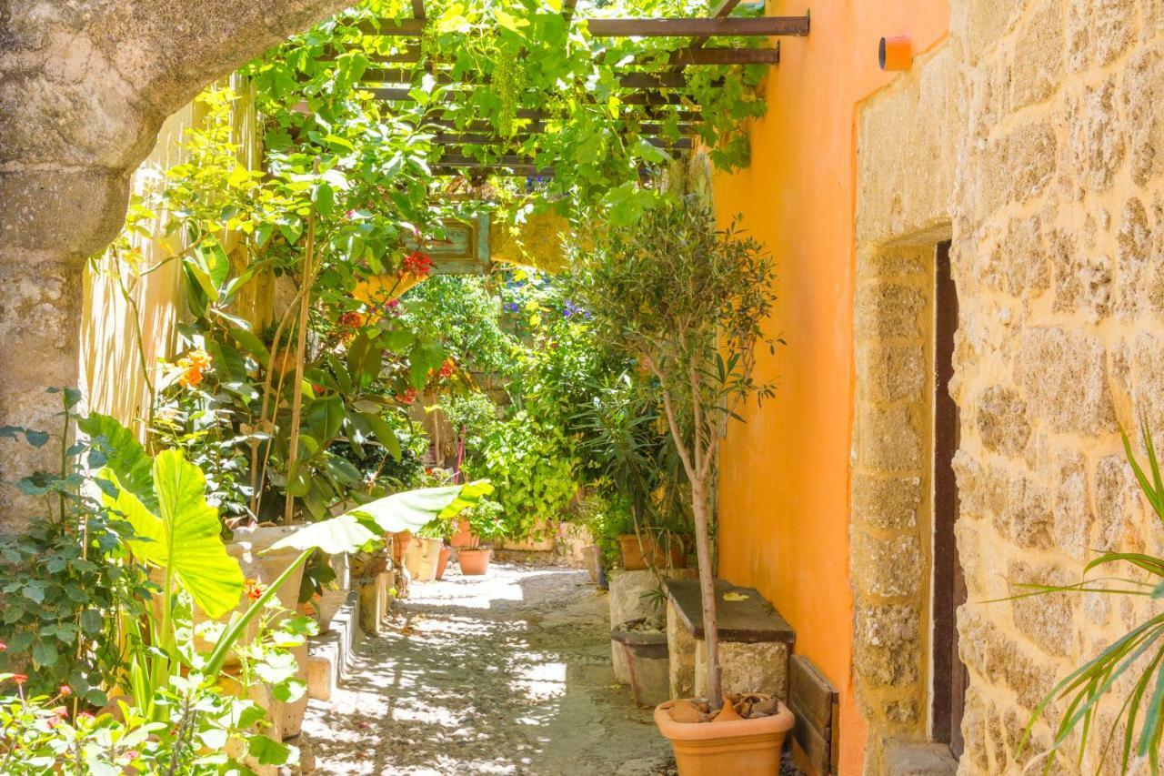 Colours - Old Town - Studios Rhodes City Екстер'єр фото